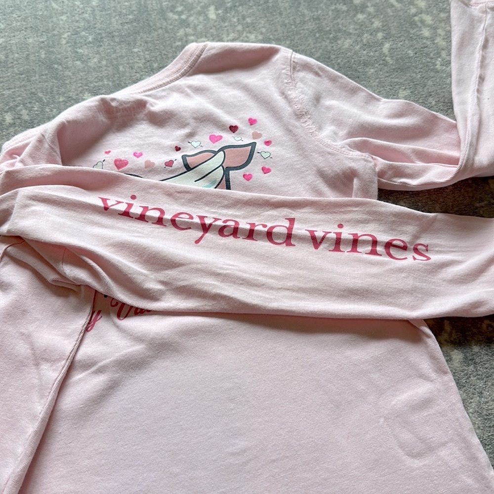 VINEYARD VINES LONG SLEEVE KIDS LIMITED EDITION VALENTINES T SHIR… - Picture 4 of 9